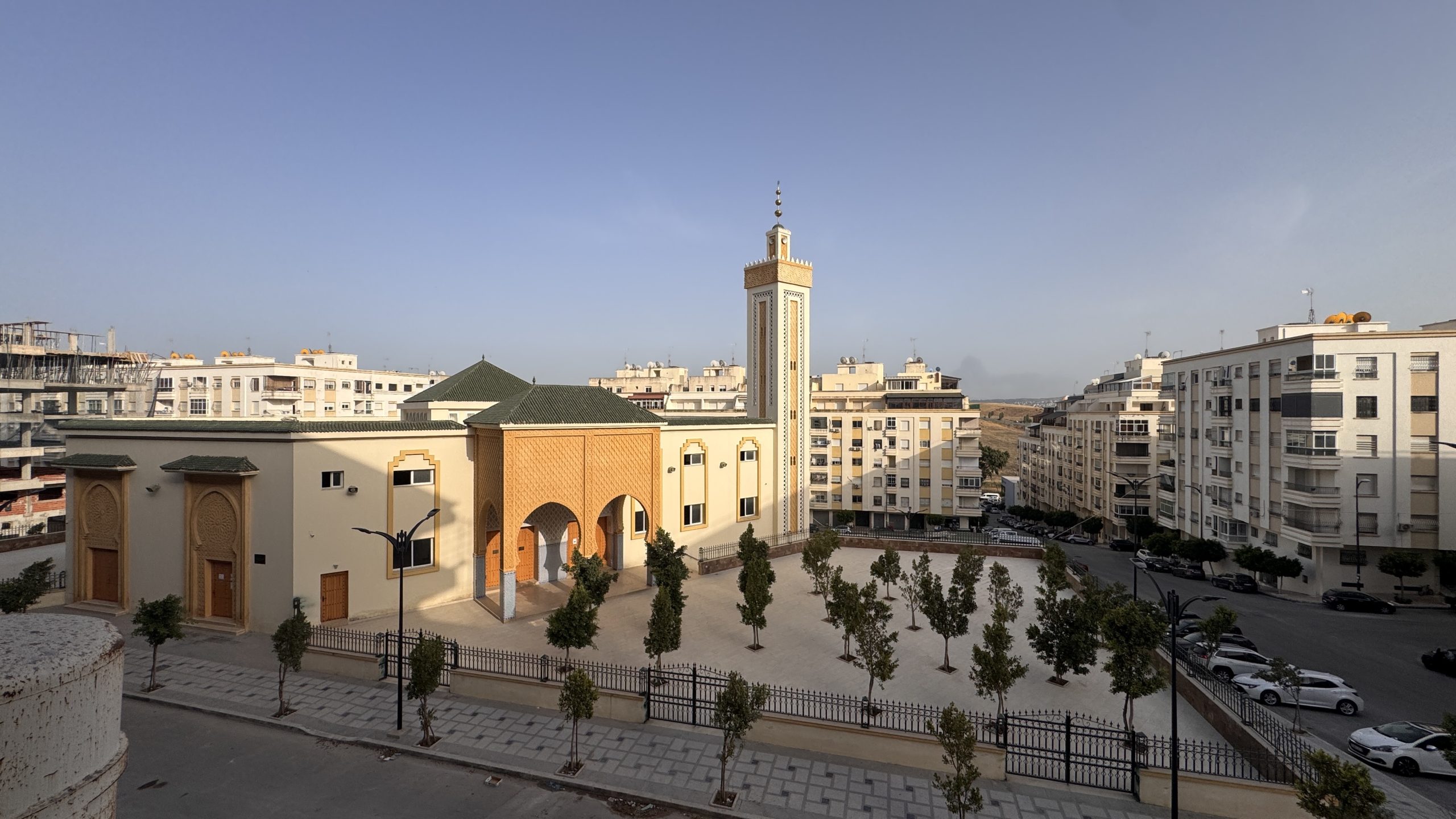 Riad Salam Moyen Standing